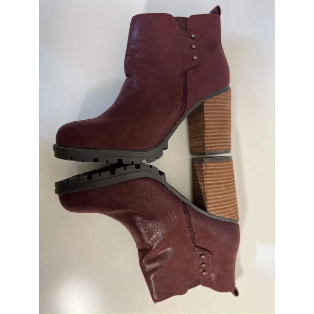 Call It Spring (ALDO) burgundy stacked heel ankle boots. Size 8.